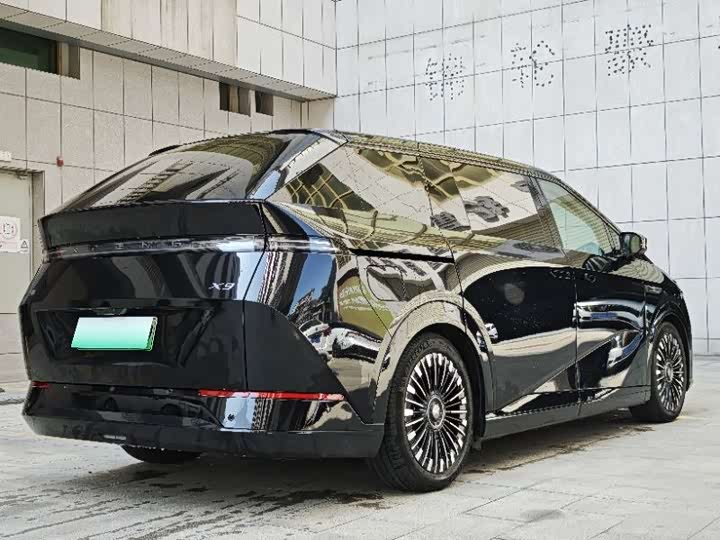 Фото 5 - XPeng X9