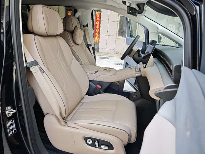 Фото 9 - XPeng X9