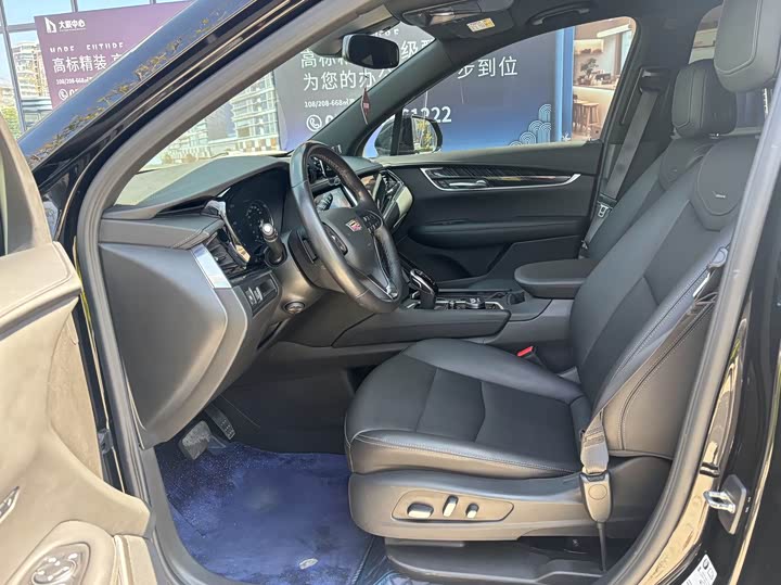 Фото 4 - Cadillac XT6