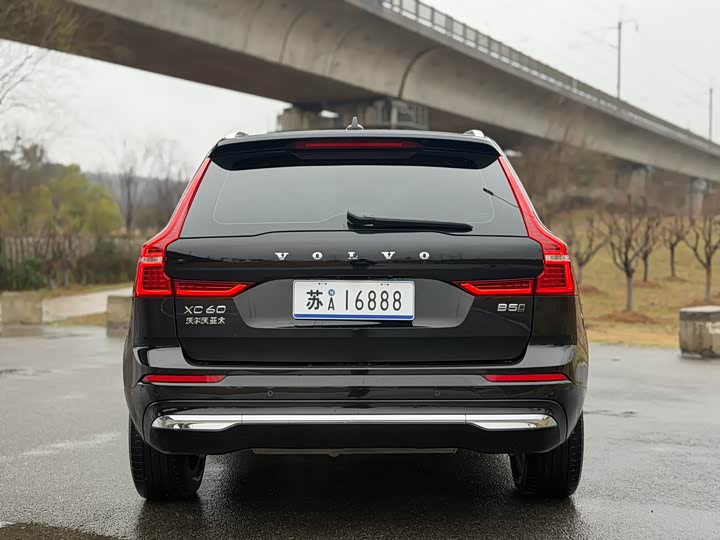 Фото 6 - Volvo XC60