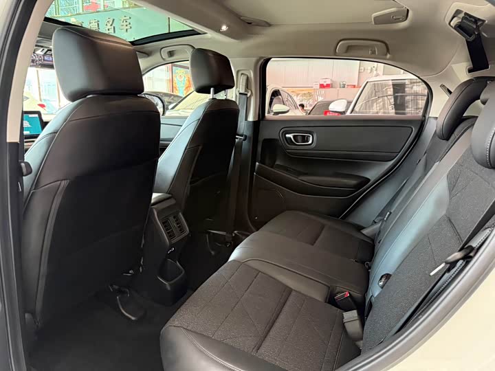 Photo 6 - Honda Vezel