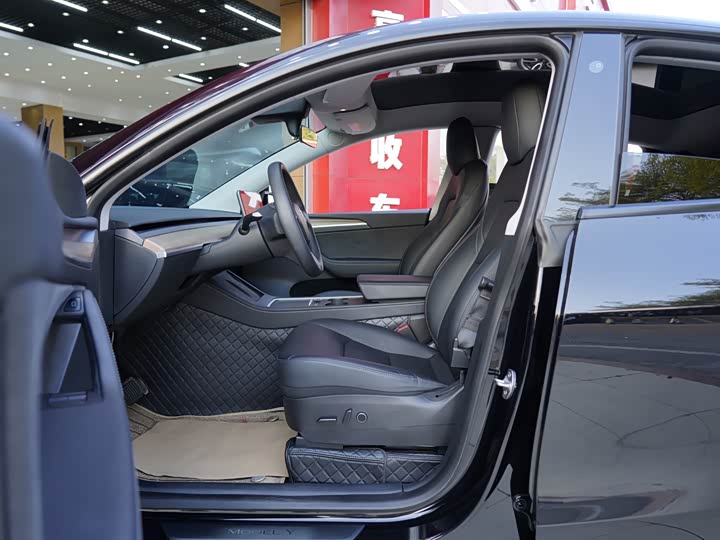 Фото 5 - Tesla Model Y