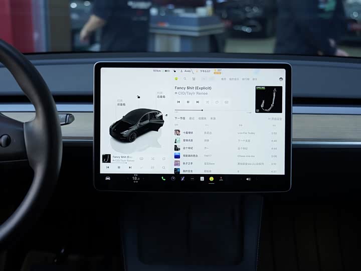 Фото 9 - Tesla Model Y
