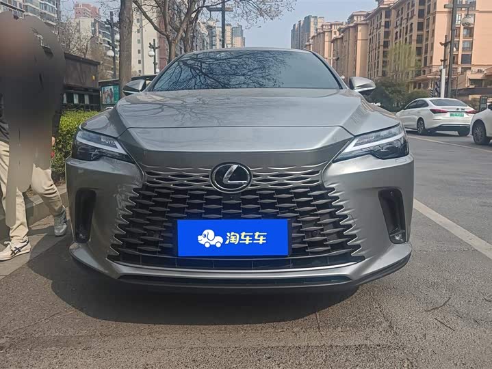 Фото 2 - Lexus RX