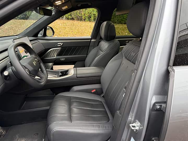 Фото 8 - Nio Onvo L90