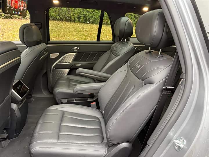 Фото 9 - Nio Onvo L90