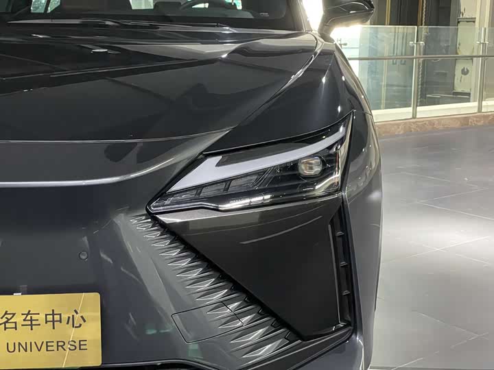 Фото 8 - Lexus RZ