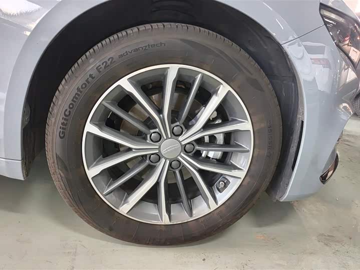 Photo 6 - Geely Preface