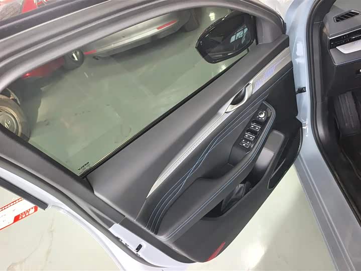 Photo 7 - Geely Preface