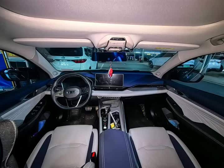 Фото 7 - Geely Preface