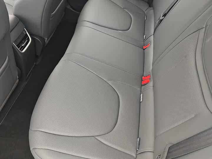 Фото 9 - XPeng Mona M03