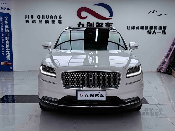 Фото 1 - Lincoln Nautilus