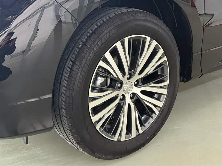 Фото 7 - Honda Avancier