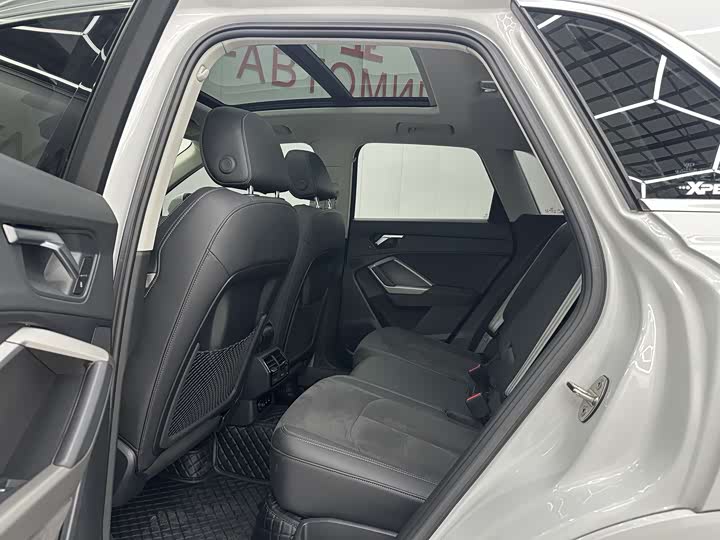 Фото 5 - Audi Q3