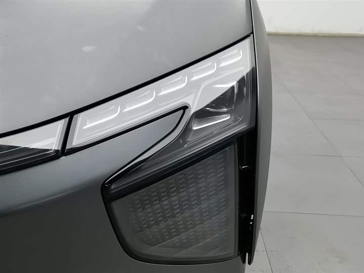 Фото 7 - HiPhi X