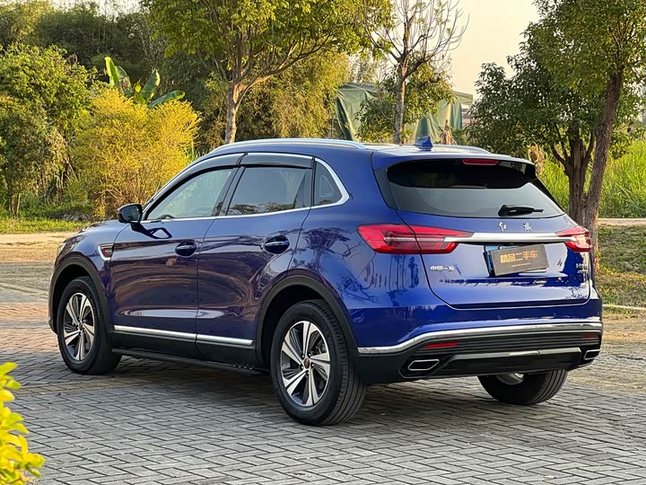 Фото 7 - Hongqi HS5