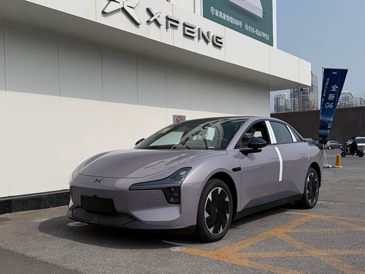 Фото 1 - XPeng Mona M03