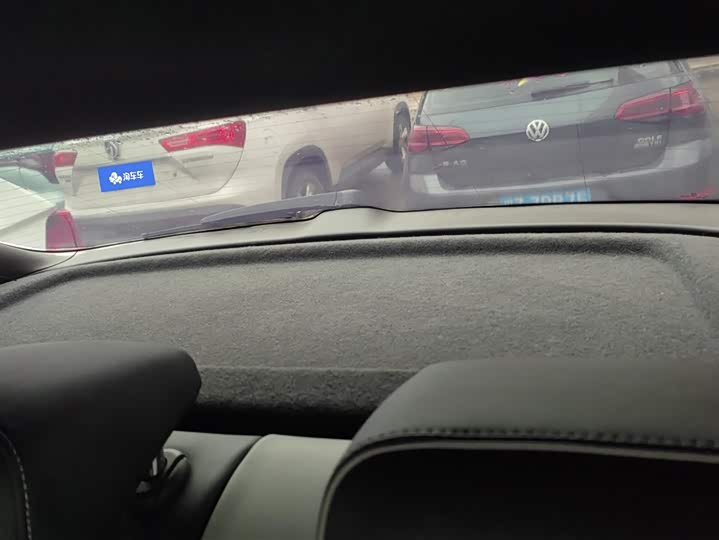 Фото 4 - Volkswagen T-Roc