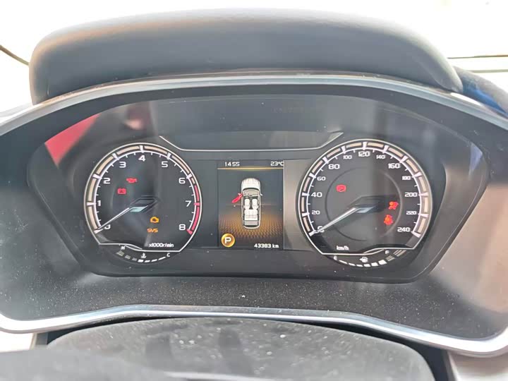 Фото 4 - Geely Coolray