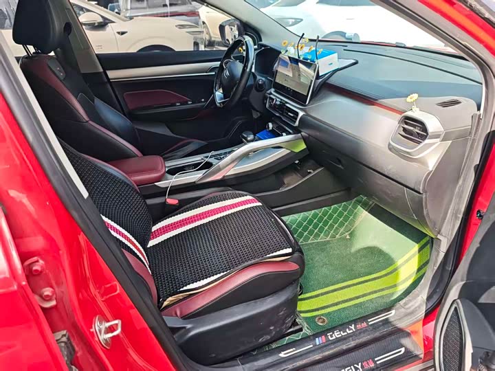 Фото 6 - Geely Coolray