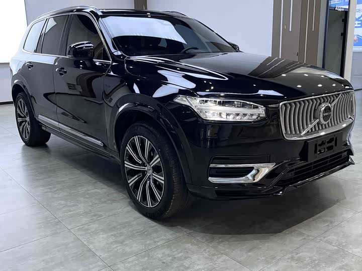 Photo 3 - Volvo XC90