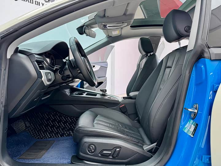 Фото 6 - Audi A5