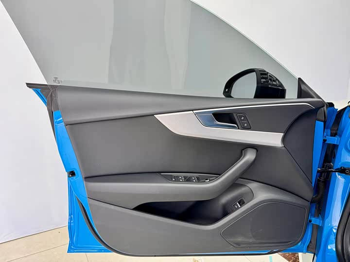 Фото 8 - Audi A5