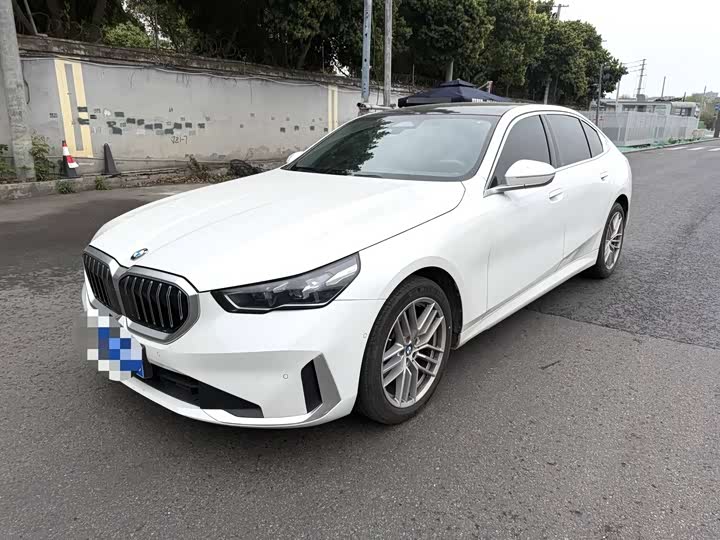 Фото 1 - BMW 5 Series