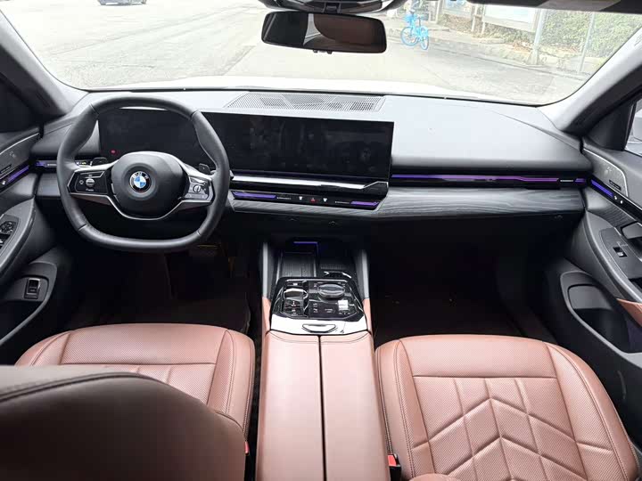 Фото 6 - BMW 5 Series
