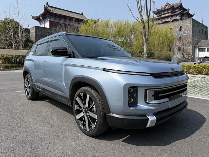 Фото 3 - Geely Icon