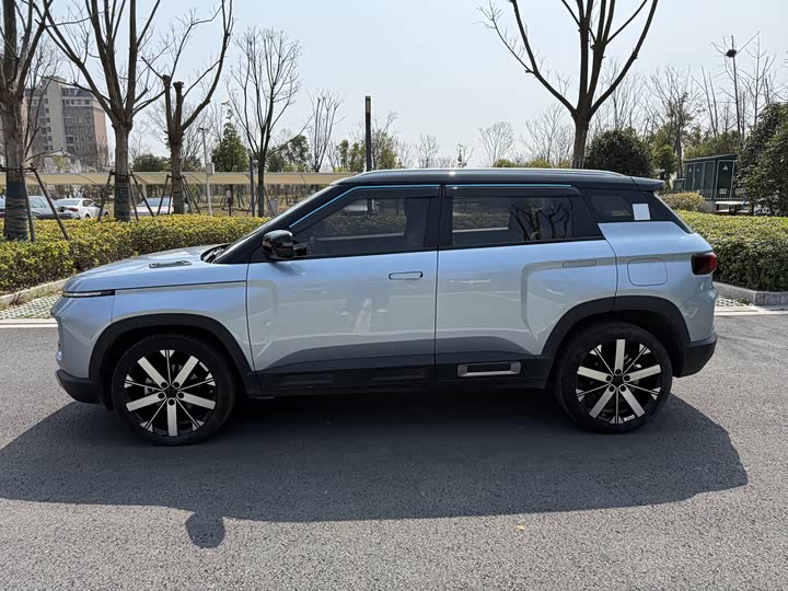 Фото 4 - Geely Icon