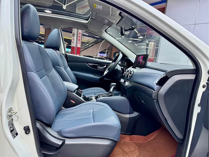 Фото 3 - Nissan Qashqai