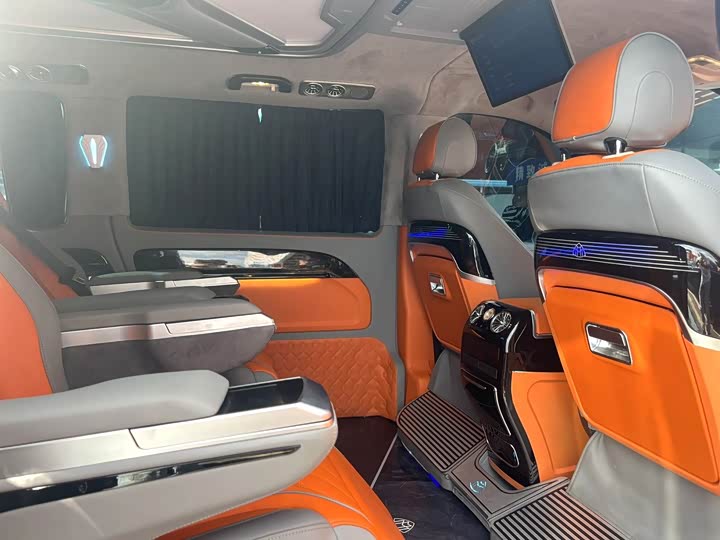 Фото 9 - Mercedes-Benz Vito