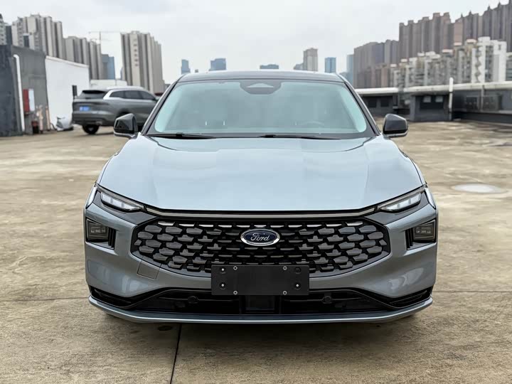 Фото 2 - Ford Mondeo