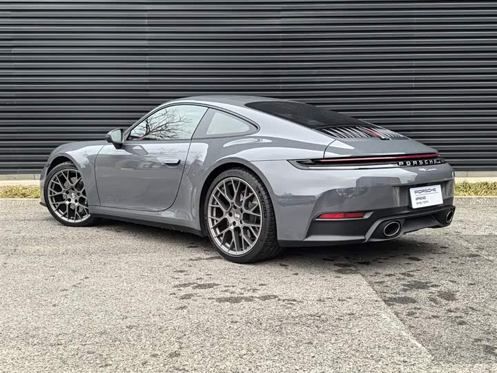 Фото 3 - Porsche 911