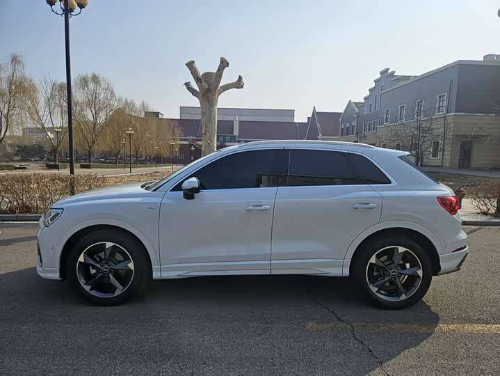 Фото 7 - Audi Q3