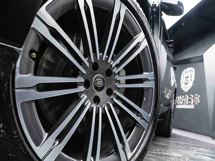 Photo 4 - Land Rover Range Rover