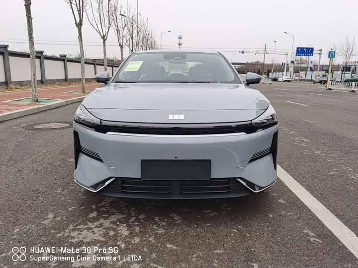 Photo 2 - Geely Galaxy L6