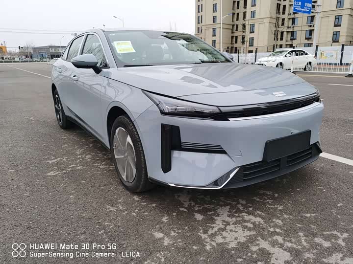 Photo 3 - Geely Galaxy L6