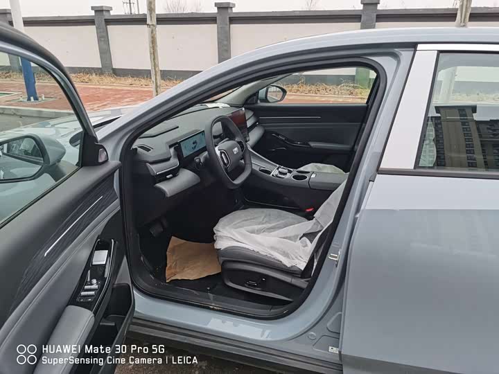 Photo 9 - Geely Galaxy L6