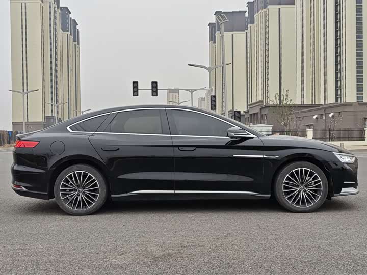 Фото 8 - BYD Han