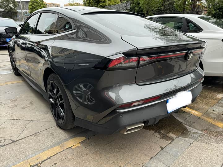 Фото 7 - Changan UNI-V