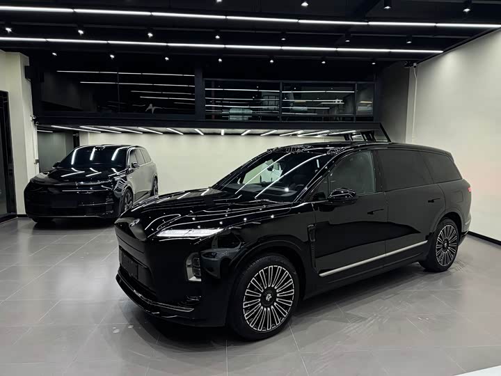 Фото 1 - Nio ES8