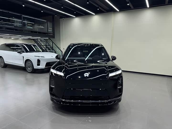 Фото 2 - Nio ES8