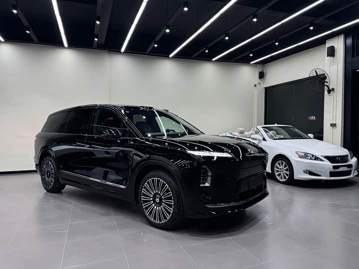 Фото 3 - Nio ES8