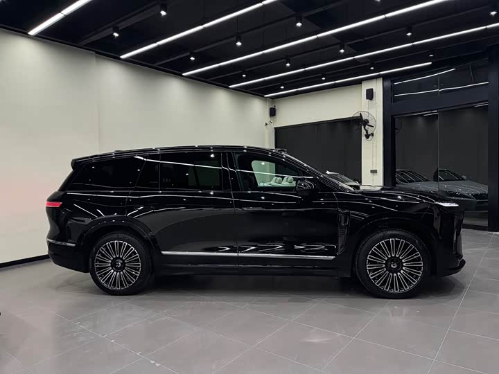 Фото 4 - Nio ES8