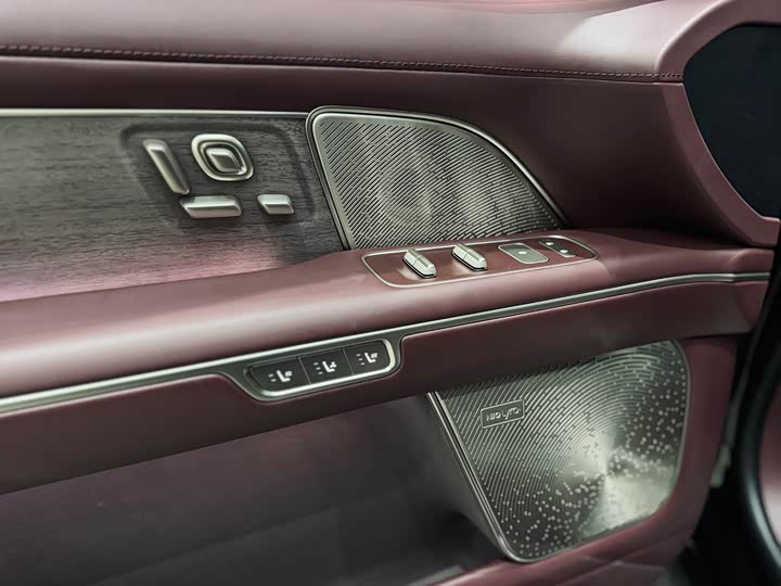 Фото 8 - Nio ES8