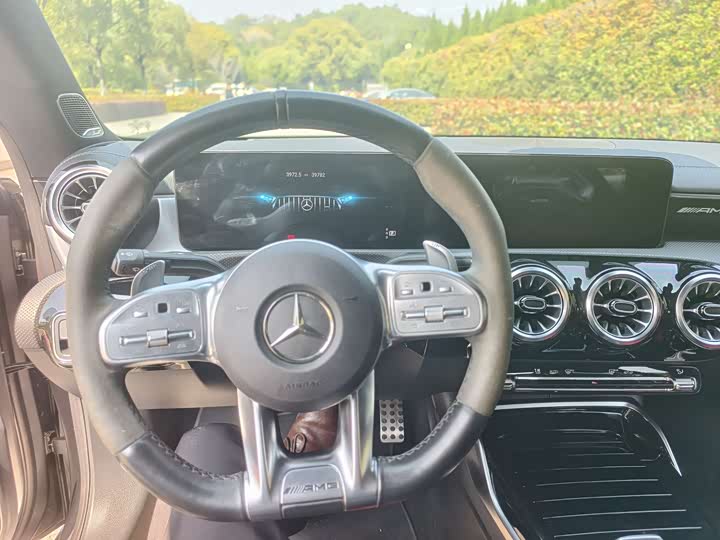 Фото 6 - Mercedes-Benz CLA-Class AMG