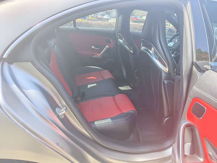 Фото 8 - Mercedes-Benz CLA-Class AMG