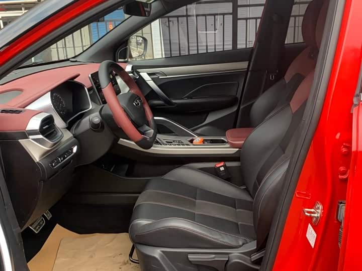 Фото 8 - Geely Coolray